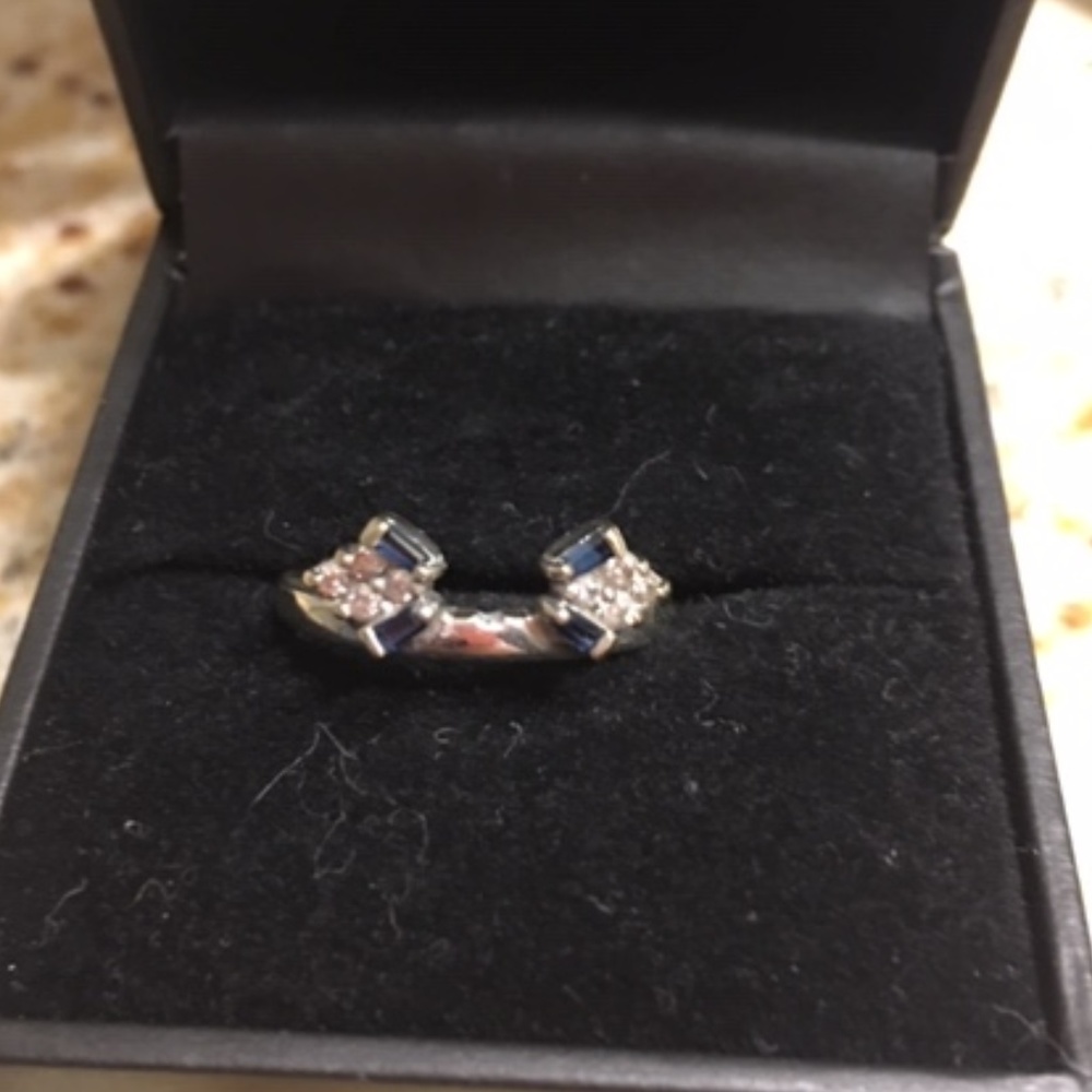 14kWhiteGoldSapphire/Wrap, solitaire NOT INCLUDED